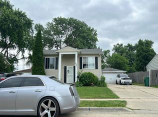 225 Healy Ave, Romeoville, IL 60446