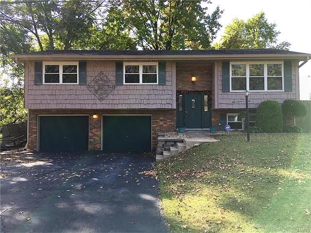 508 Leawood Dr photo 1