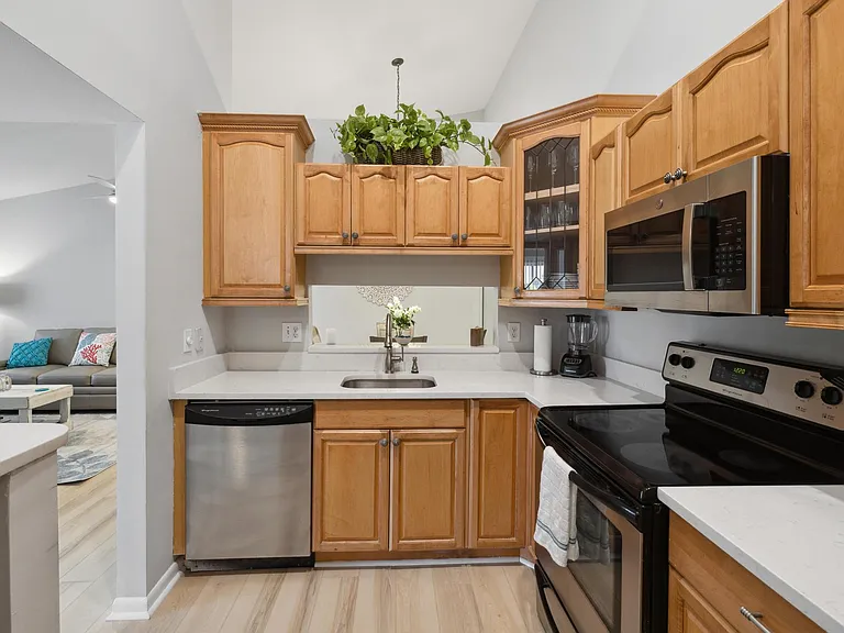 6271 Chasewood Dr #F — Photo 3