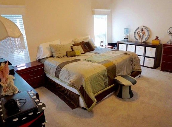 3rd image of 1007 Freedom Blvd #14