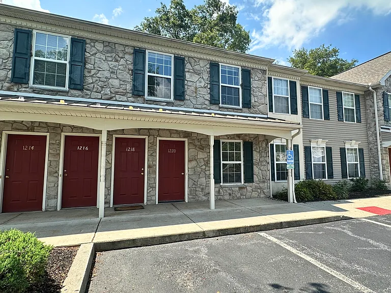 1220 Hammon Ave — Photo 1