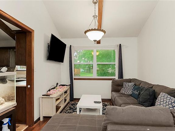 5th image of 11001 Independence Blvd