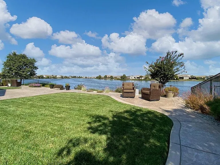 815 Painted Shore Ct — Photo 7