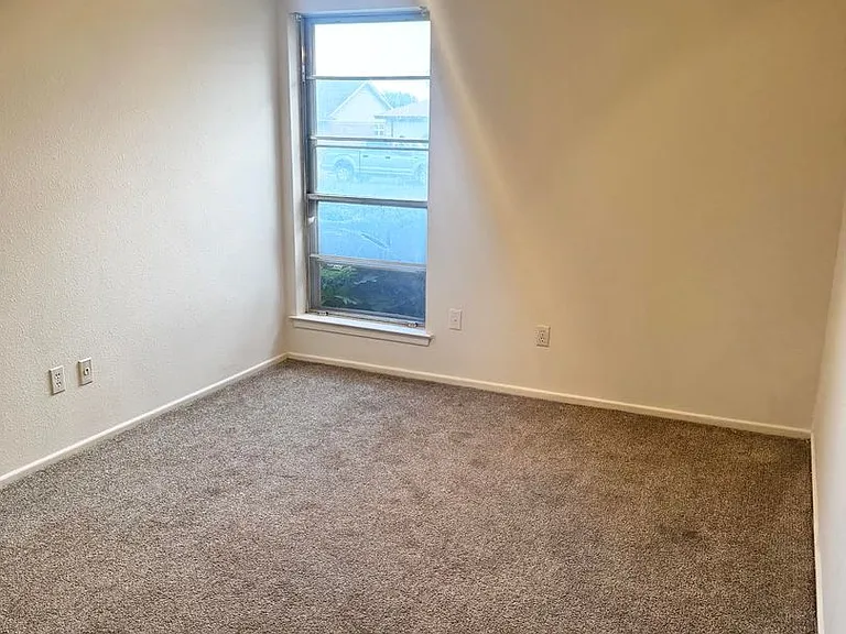 5202 Ric Dr — Photo 5