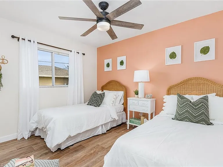 2326 SW 27th St — Photo 18