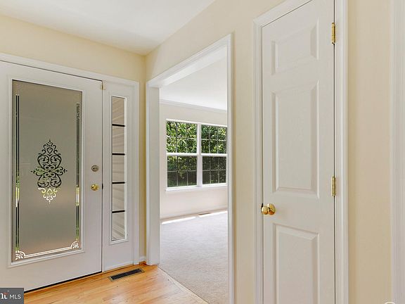4th image of 151 Comegys Ln