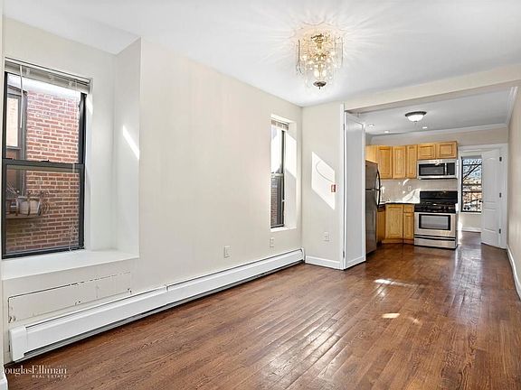 2nd image of 1518 Bedford Ave APT 4L