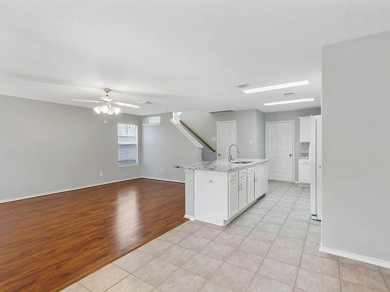 230 Blushwood Pl — Photo 7