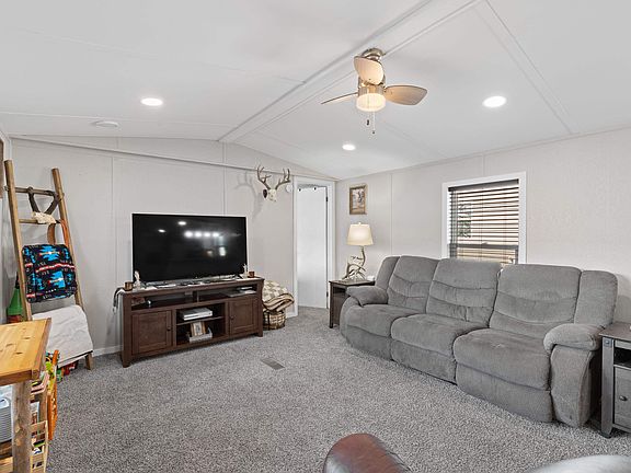2nd image of 3855 E Cambell St