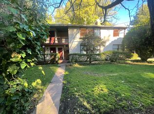 1675 Woodland Ave, East Palo Alto, CA 94303