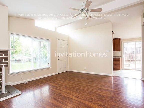 5th image of 3837 Santa Fe Way