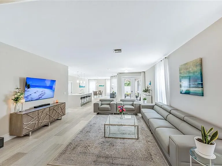 8260 Laurel Lakes Blvd — Photo 5