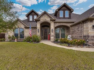929 Masquerade Dr, Midlothian, TX 76065