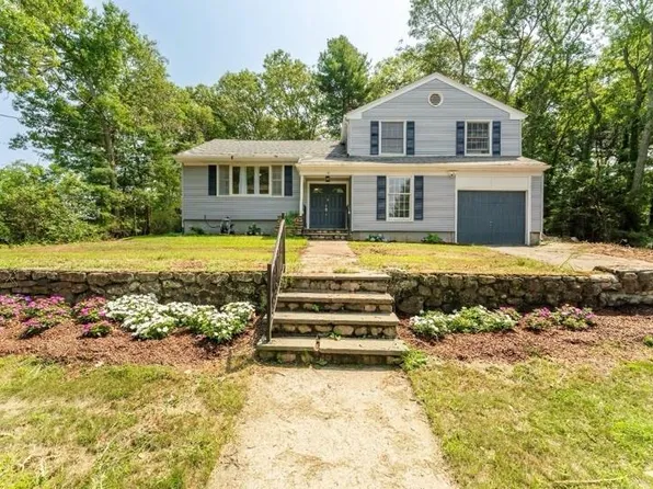 10 Lofty Heights Rd, Westerly, RI 02891
