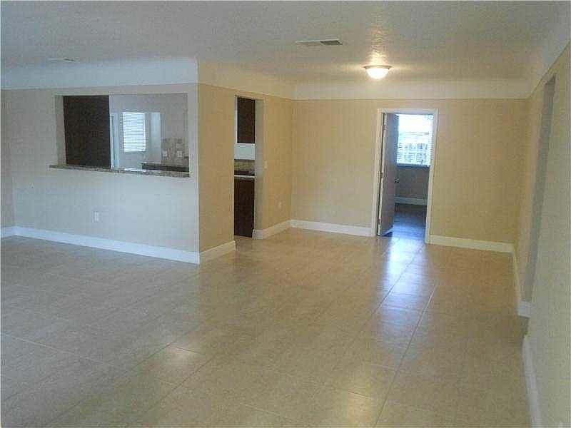1st image of 8821 S Bermuda Dr
