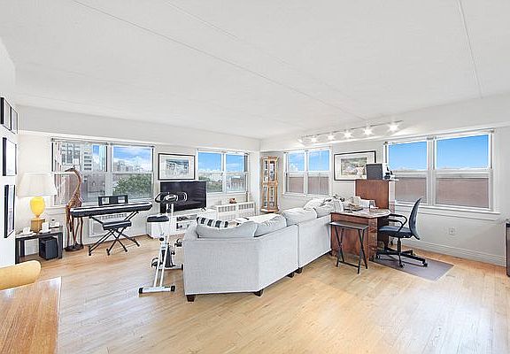 4th image of 200 Schermerhorn St APT 721