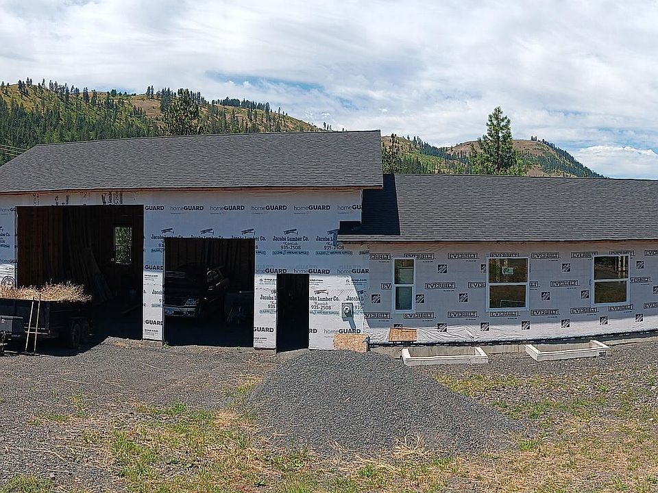 1st image of 822 Crest Dr