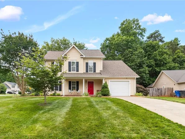 1001 Woodland Pointe Dr, Kernersville, NC 27284