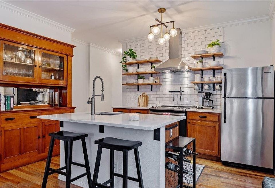 1st image of 1424 N Gaylord St APT 2