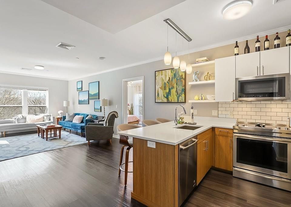 1st image of 999 Hancock St Unit 413
