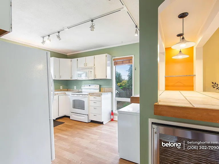 6350 37th Ave SW — Photo 20