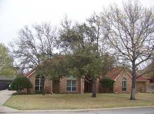 8512 Crosswind Dr, Fort Worth, TX 76179