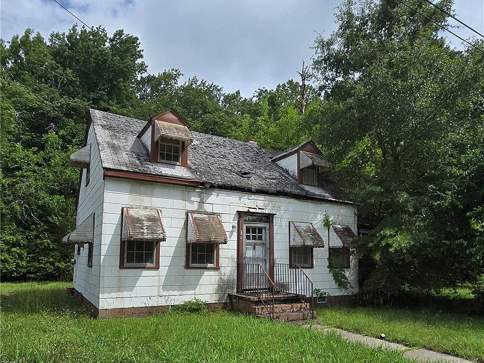 1st image of 260 Ogden St
