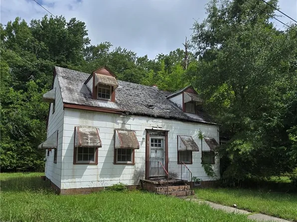 260 Ogden St, West Point, VA 23181