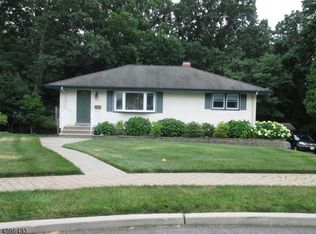 253 Rafkind Rd, Bloomingdale, NJ 07403