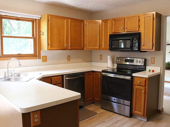 2nd image of 11035 Latonia Ln