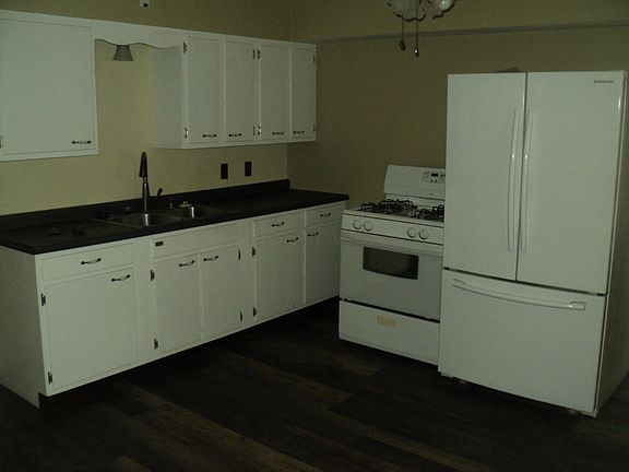 4th image of 1015 Leesburg Ave