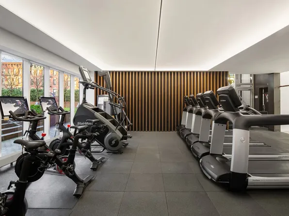 515 East 72nd Street image 7 of 10