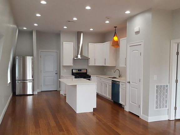 2nd image of 226 Dean St #Penthouse
