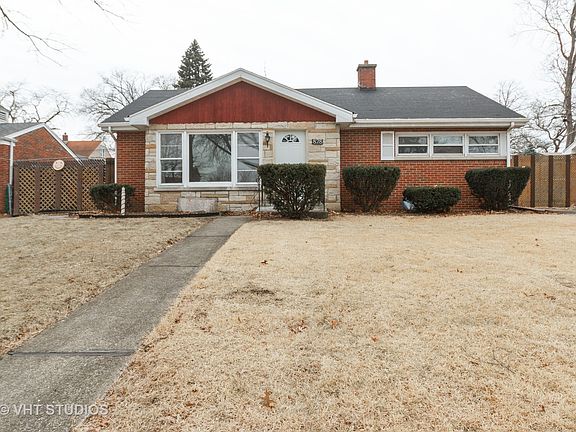 2nd image of 828 Campbell Ave