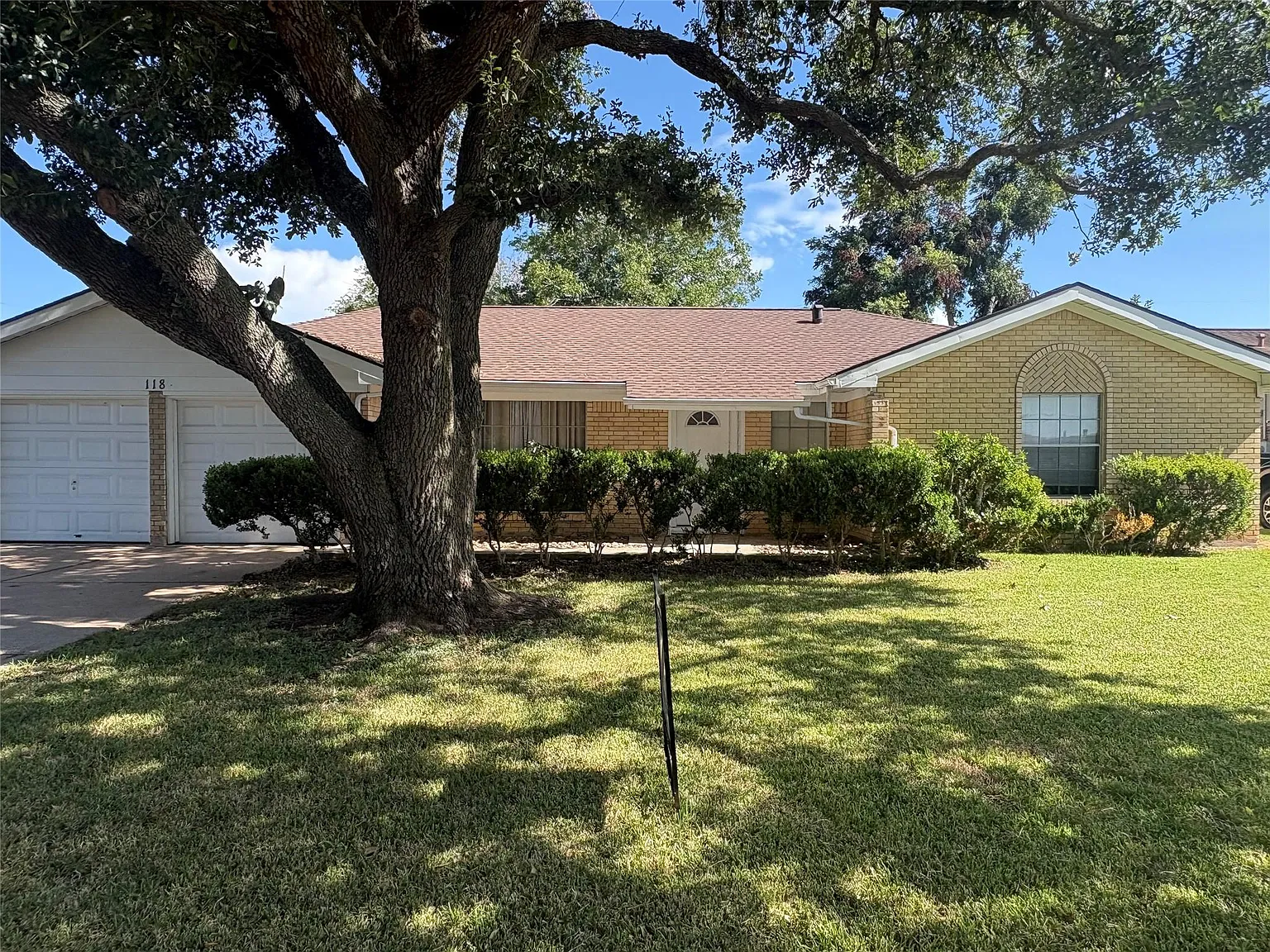 3 bed, 2.0 bath, 1473 sqft, $2,000 — Photo 1