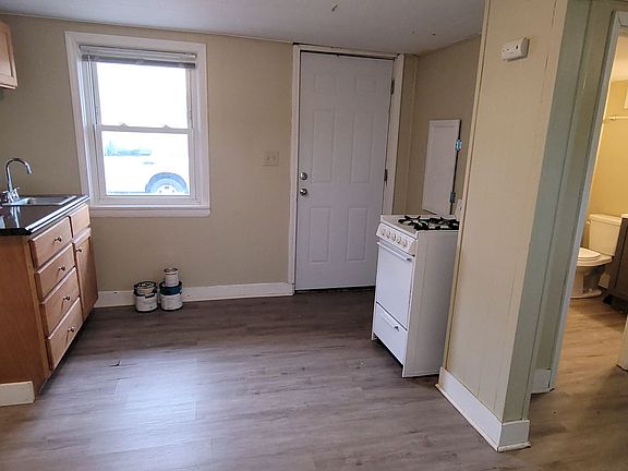 2nd image of 1608 Bemidji Ave N #2
