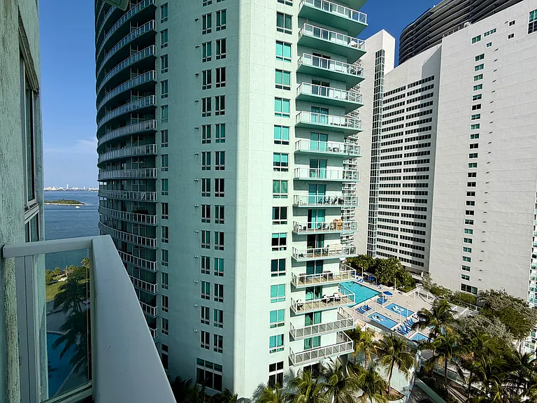 1900 N Bayshore Dr #2019 — Photo 13