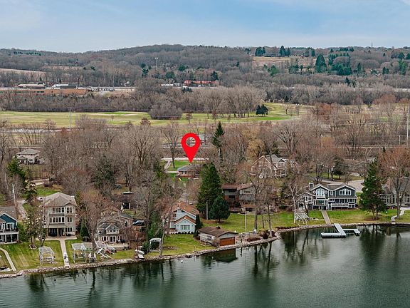 3rd image of N20W28482 Oakton ROAD