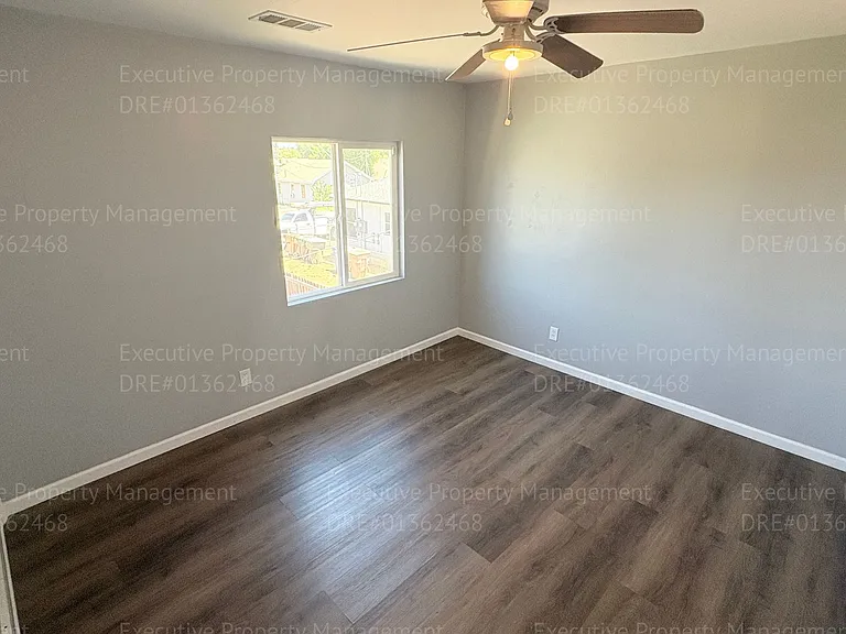 303 El Tejon Ave — Photo 14