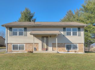 745 Switchback Rd, Christiansburg, VA 24073