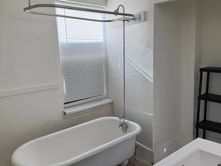 1015 Charles Ave — Photo 8