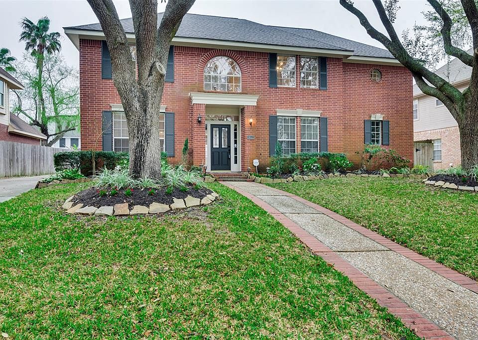 1st image of 19522 Knightsridge Ln