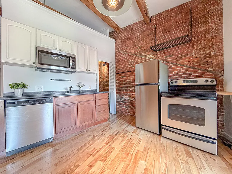 578 Congress St #3 — Photo 26