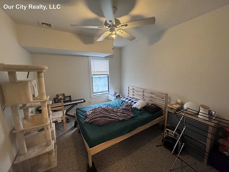 29 Holland St #4 — Photo 4