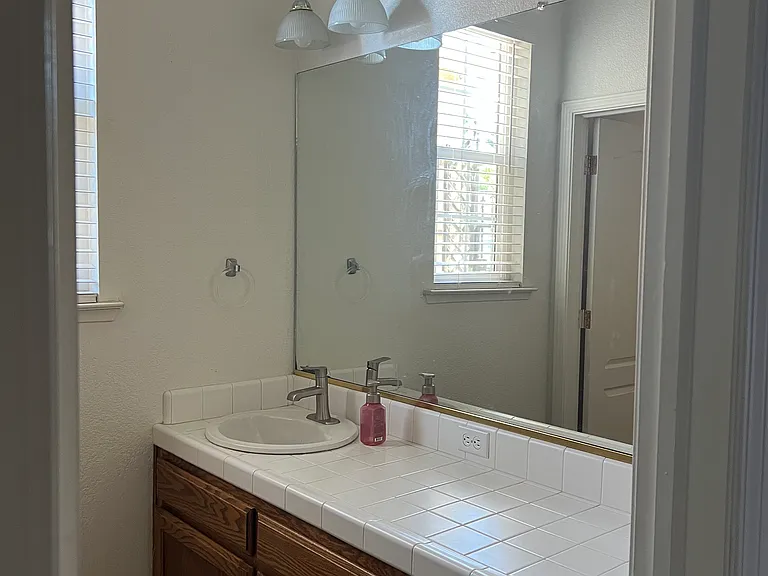 9226 N Jade Ave — Photo 12