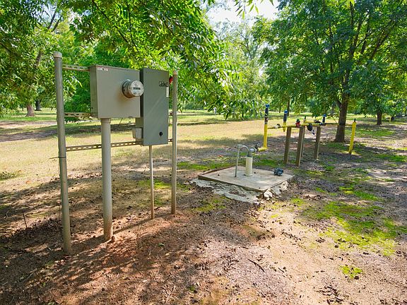 5th image of 1603 Oakhaven Dr