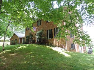 664 Sherwood Dr, Marion, VA 24354