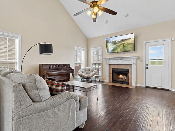 5th image of 3466 Melrose Dr