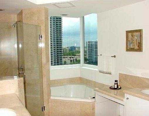 3rd image of 19400 Turnberry Way APT 1631