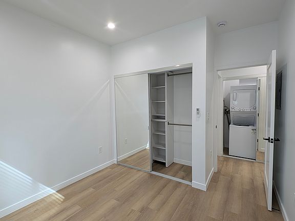 2nd image of 1259 Devon Ave #1261-3/4
